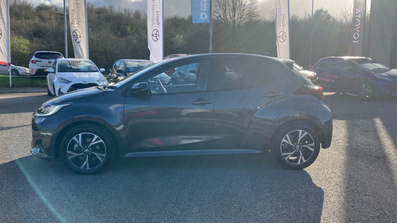 Toyota Yaris 1.5 Hybrid Design 5dr CVT Hybrid Hatchback